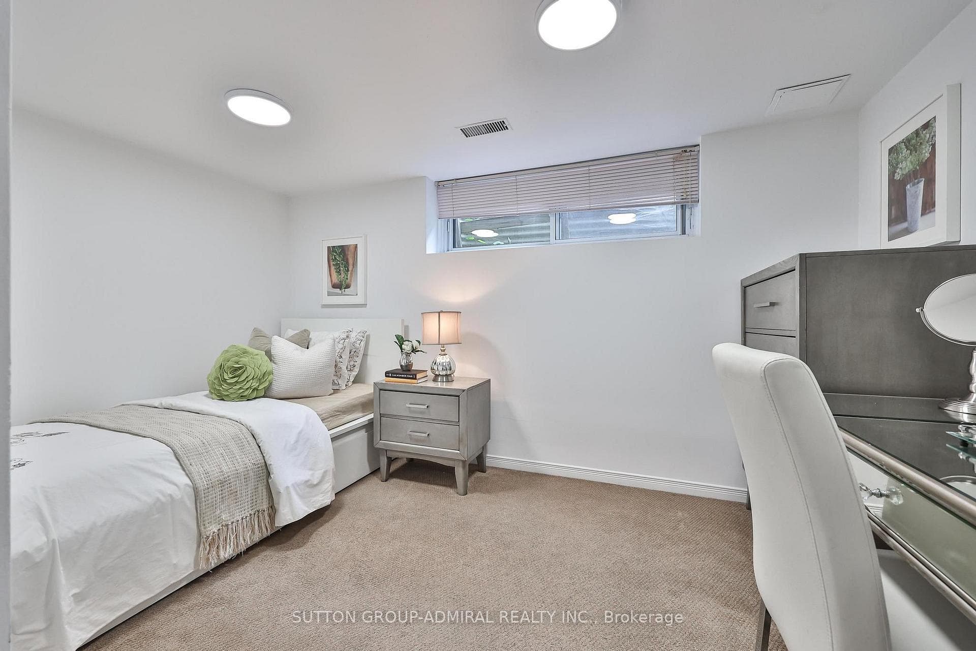 256 Torresdale Avenue photo 42