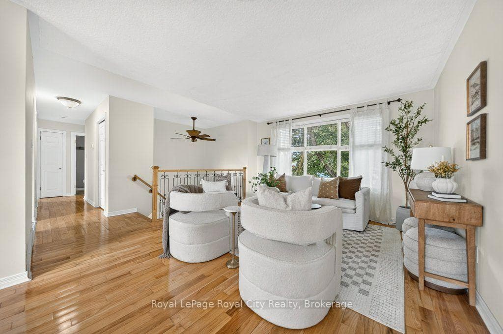 18 Springdale Boulevard photo 6