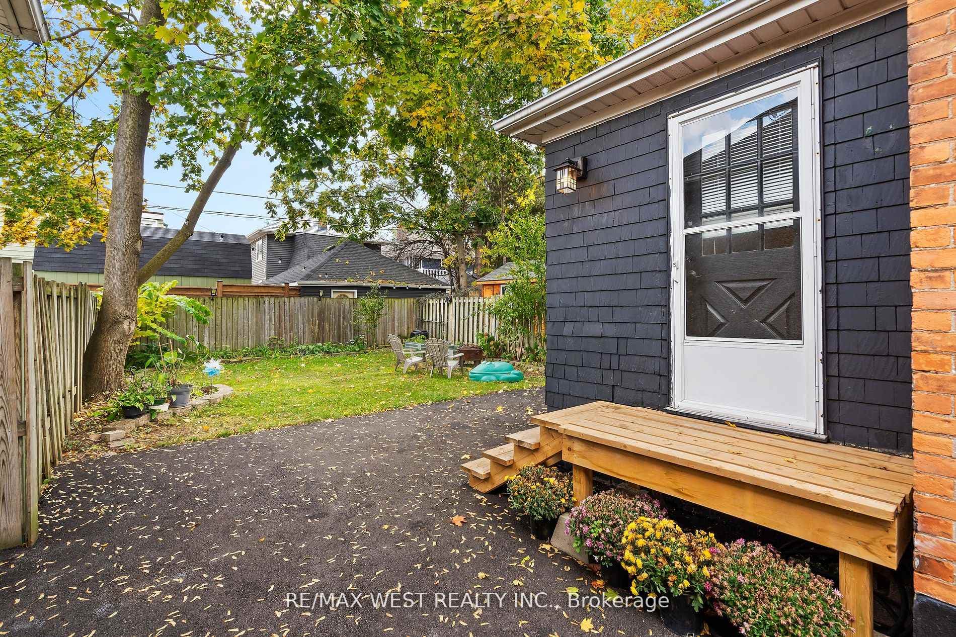 50 Lowell Avenue photo 25