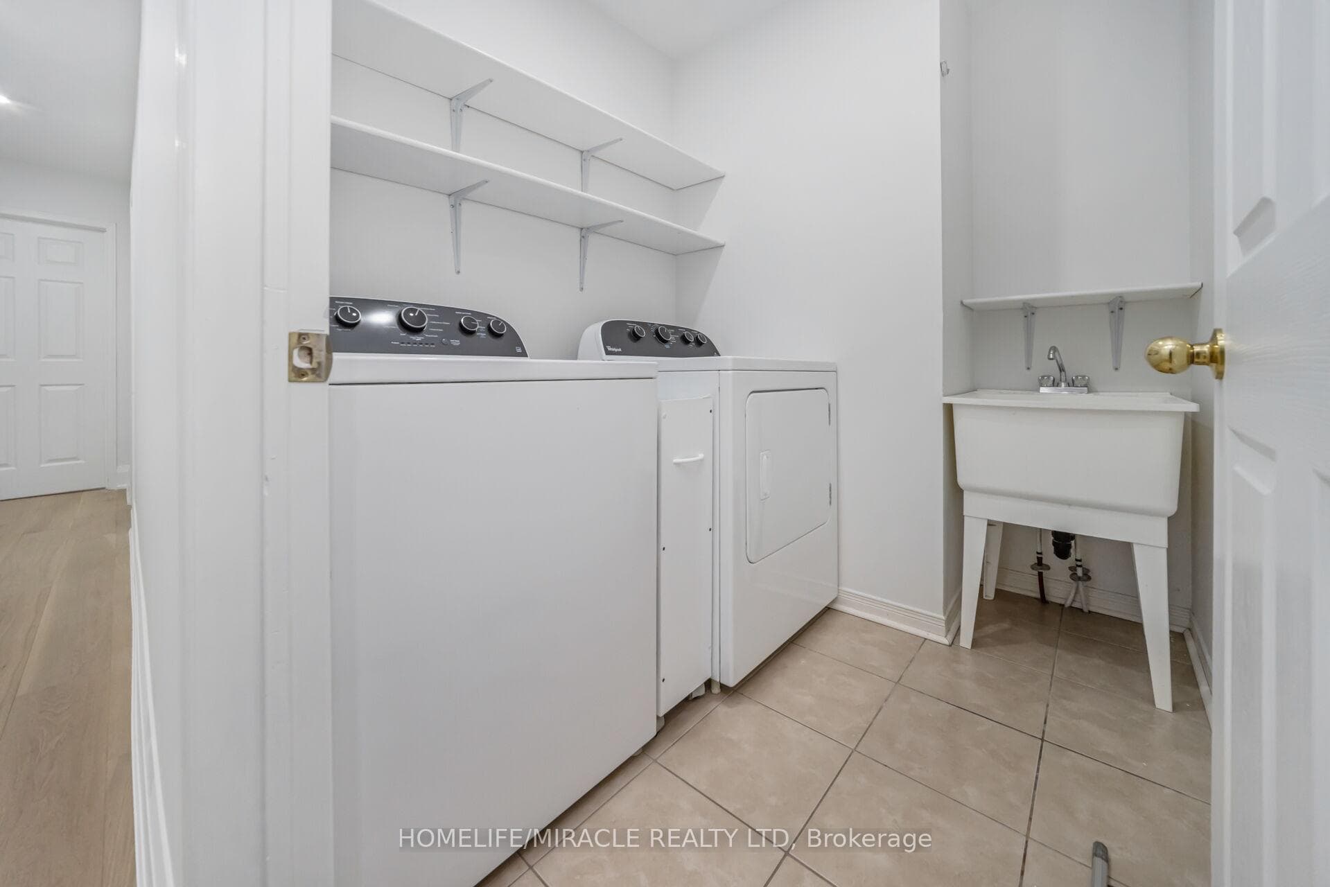 18 Dawes Road photo 46