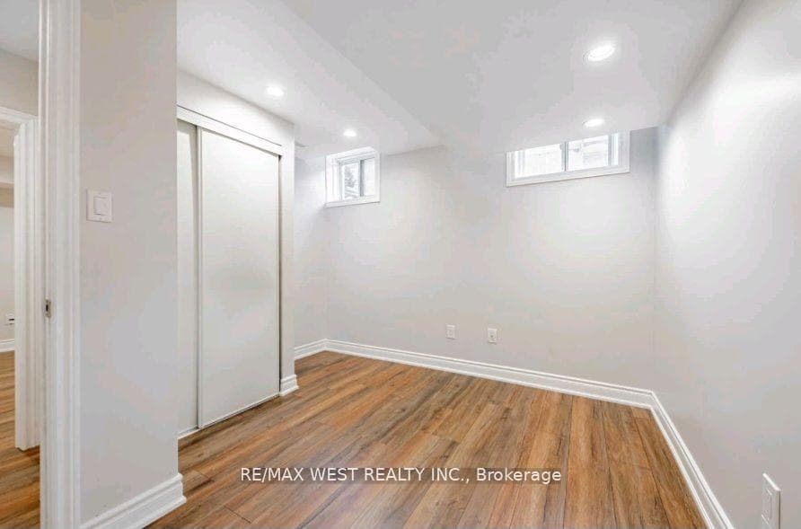 55 Oswell Drive photo 20