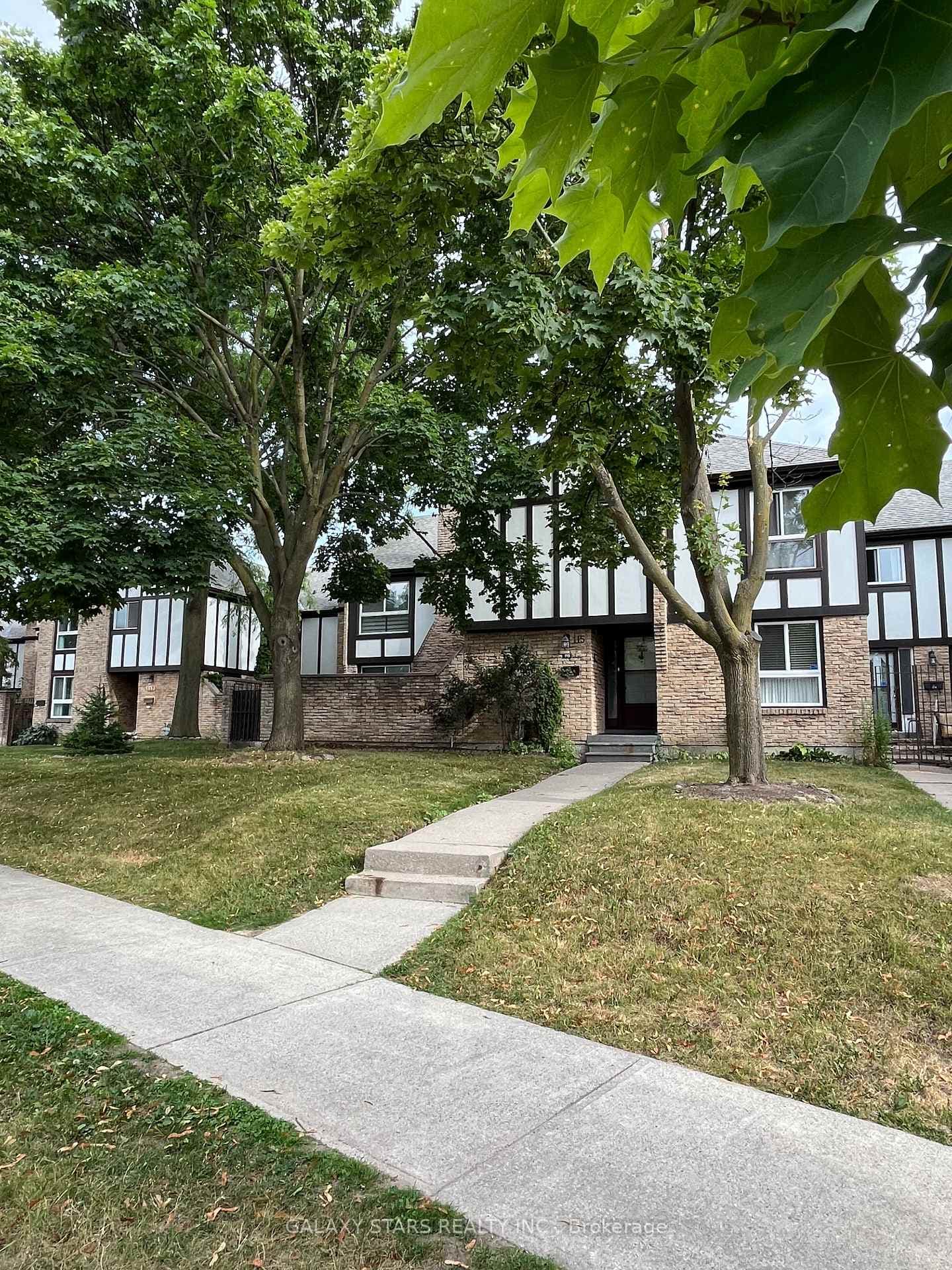 115 Burrows Hall Boulevard Unit 13 photo 2