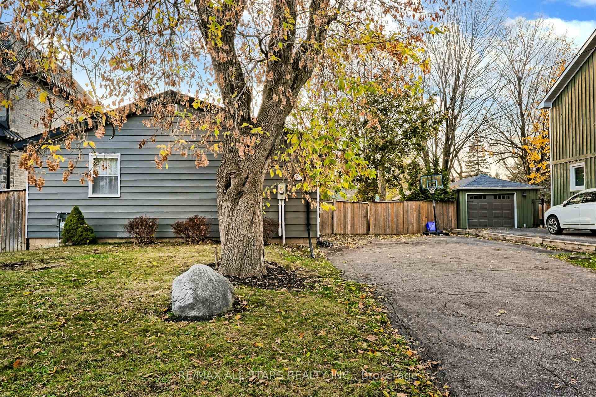 155 Burkholder Street photo 2