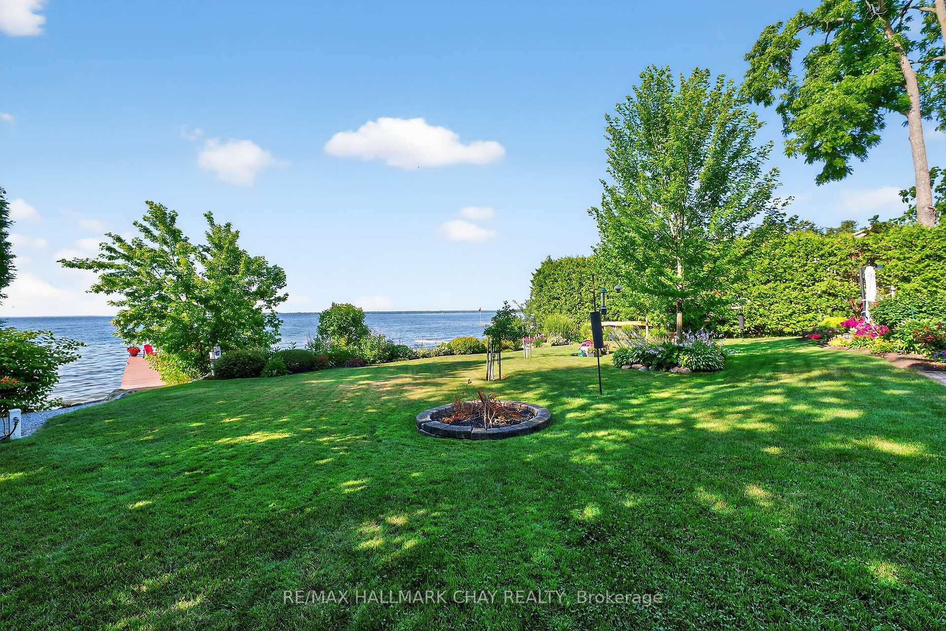 7 Lakeshore Road photo 11