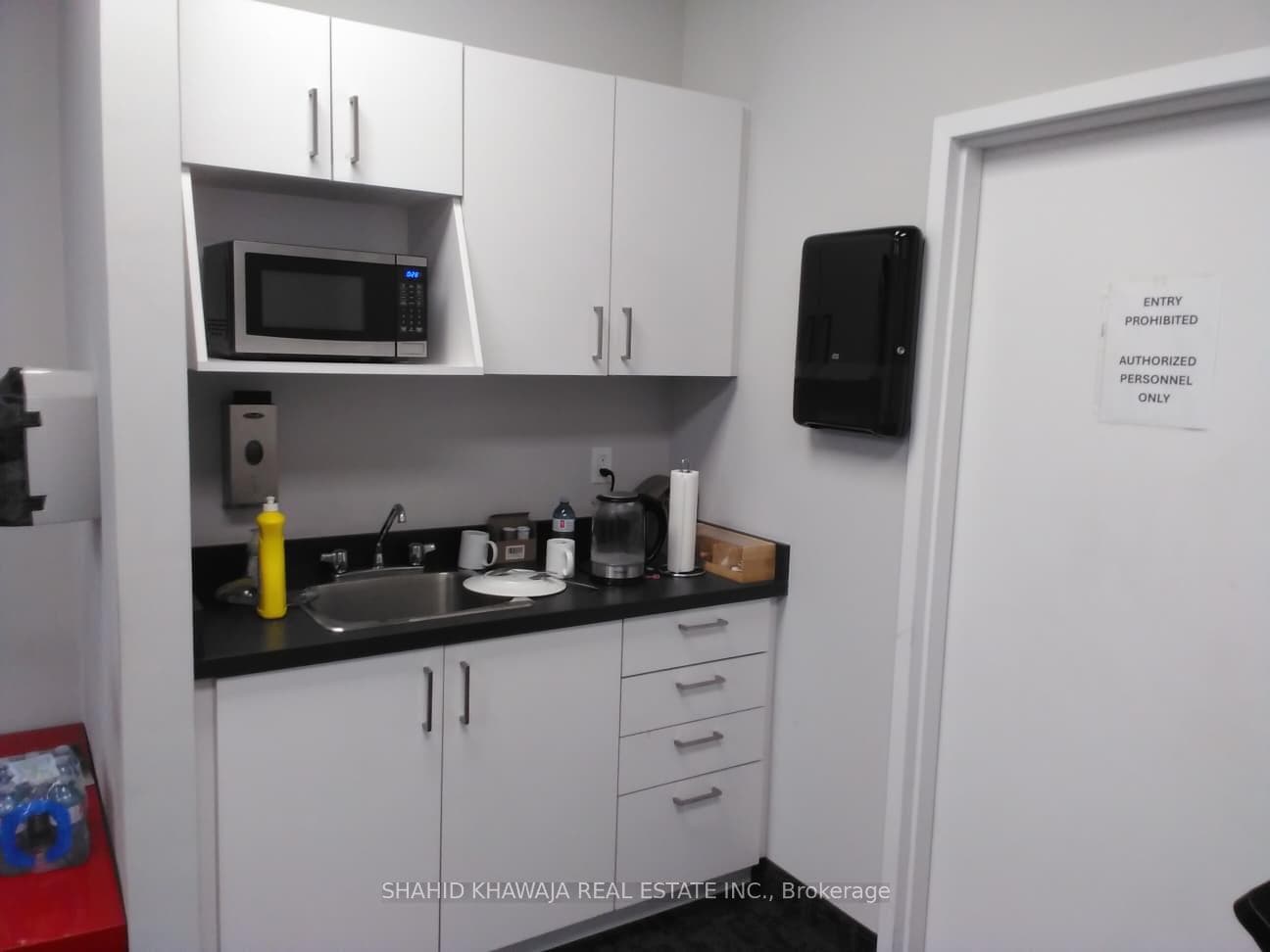 4060 Ridgeway Drive Unit 4 photo 7