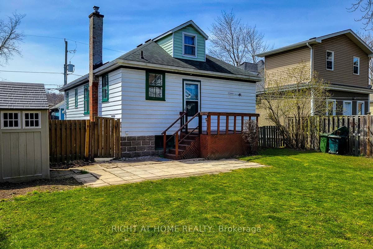 98 Royal Avenue photo 37
