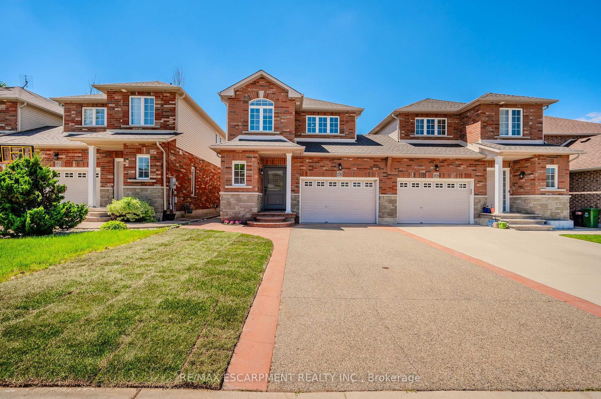 170 Edgehill Drive photo 2