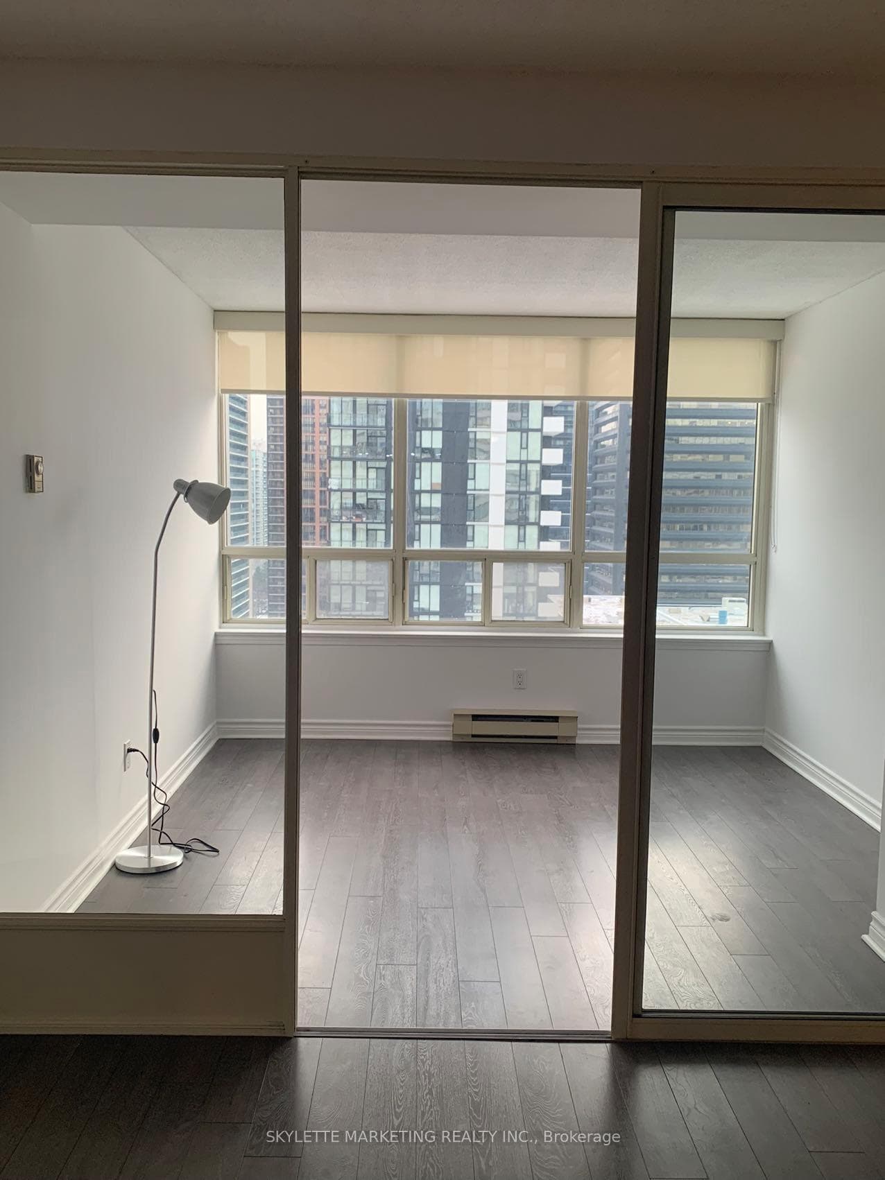 30 Greenfield Avenue Unit 1708 photo 12
