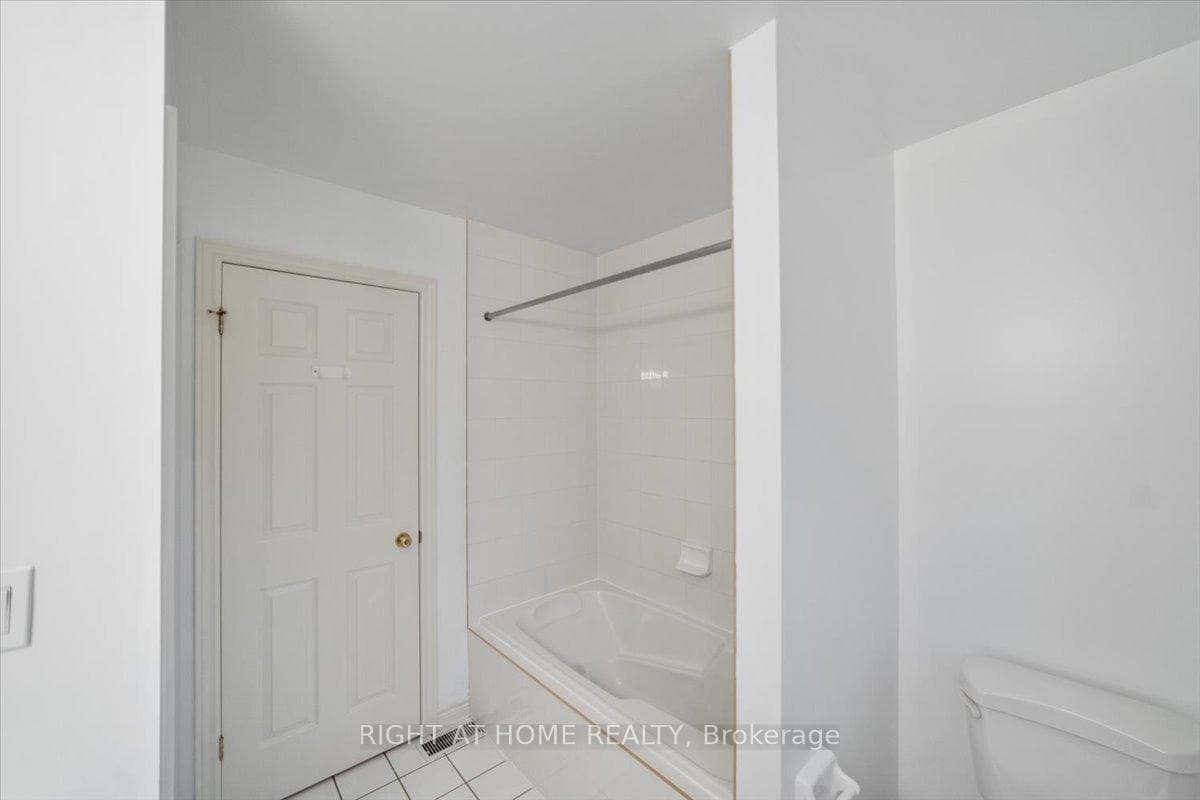 76 Kortright Road photo 29