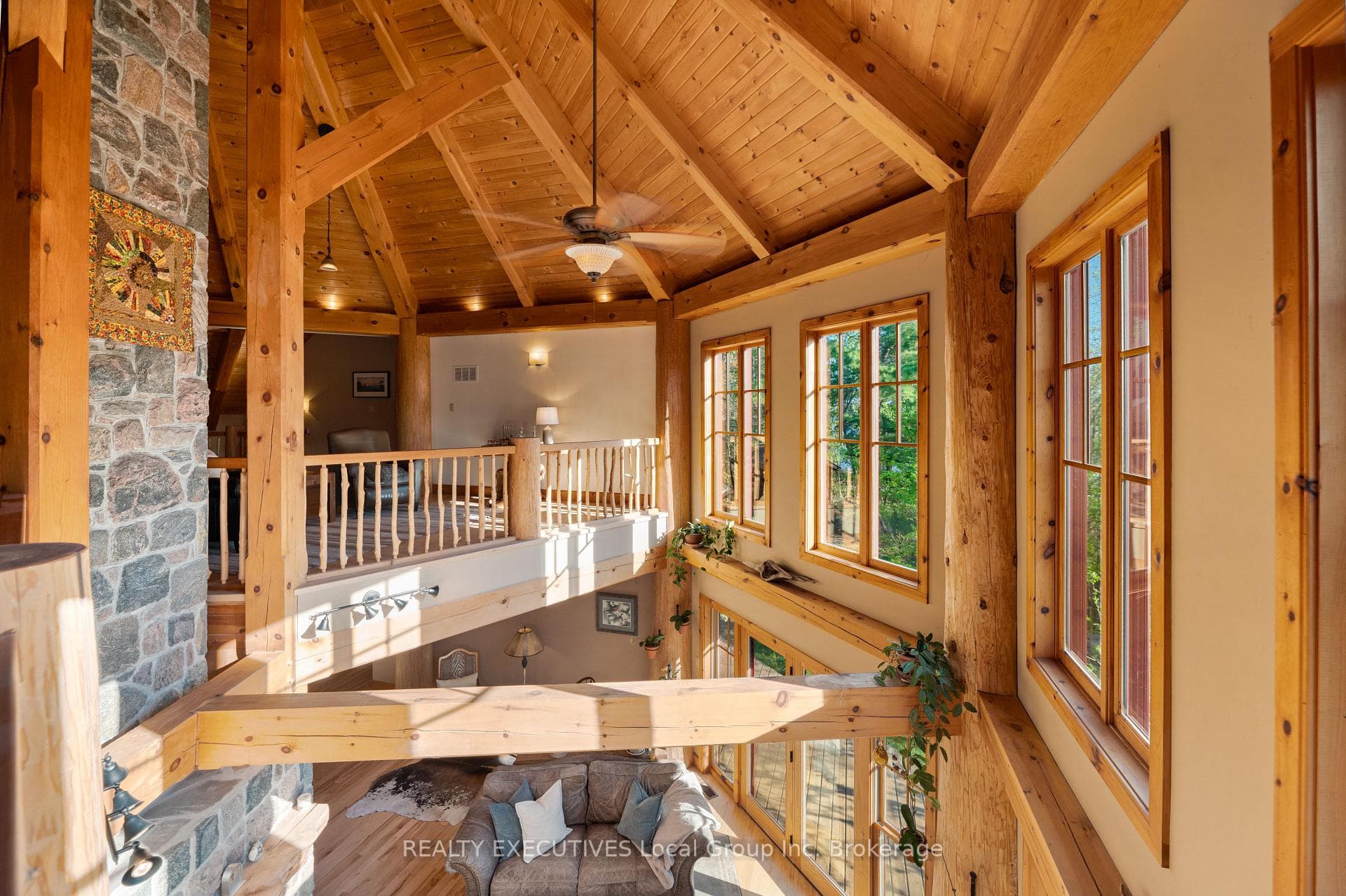 103 HUNTERS BAY Road photo 32