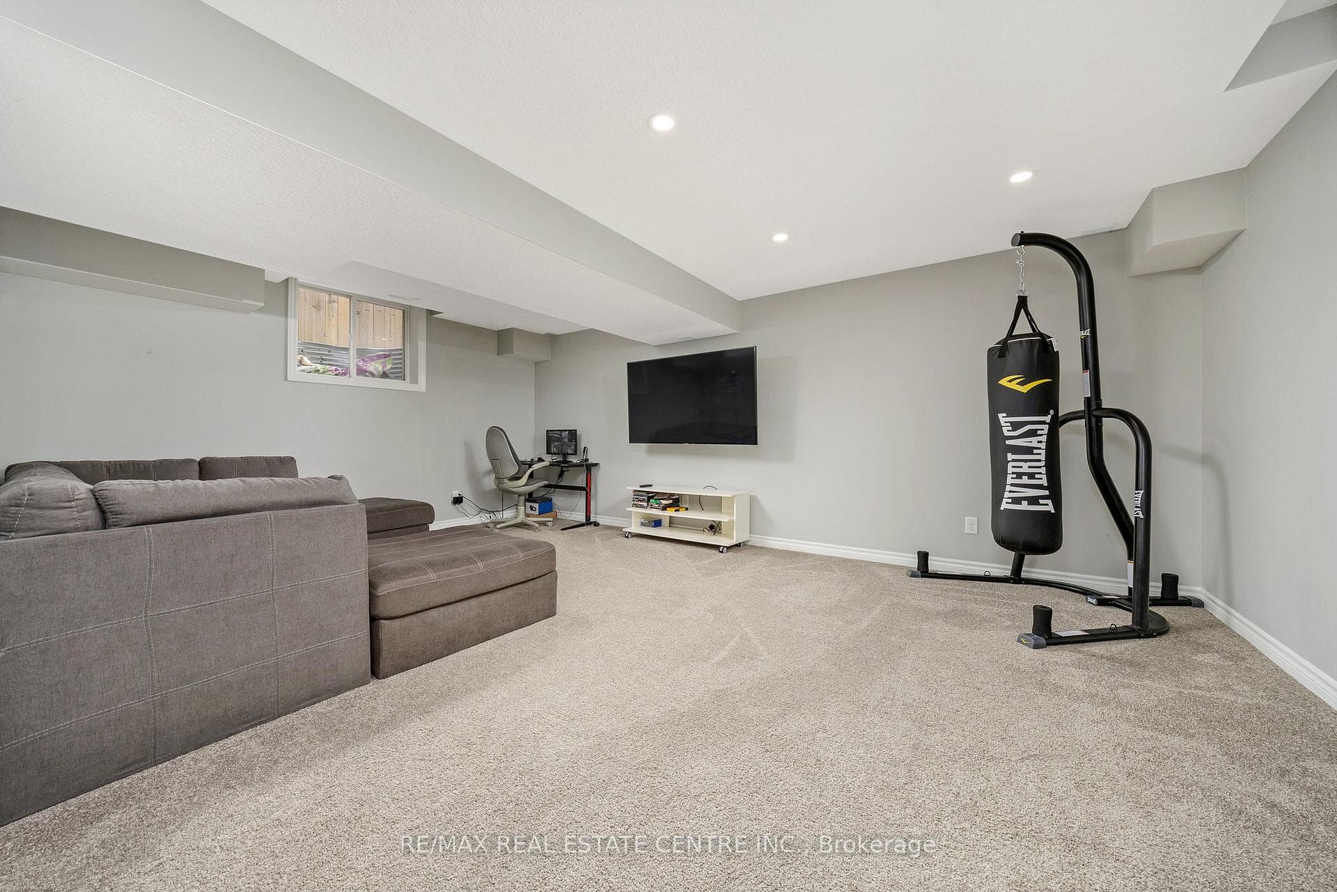 204 Hardcastle Drive photo 22