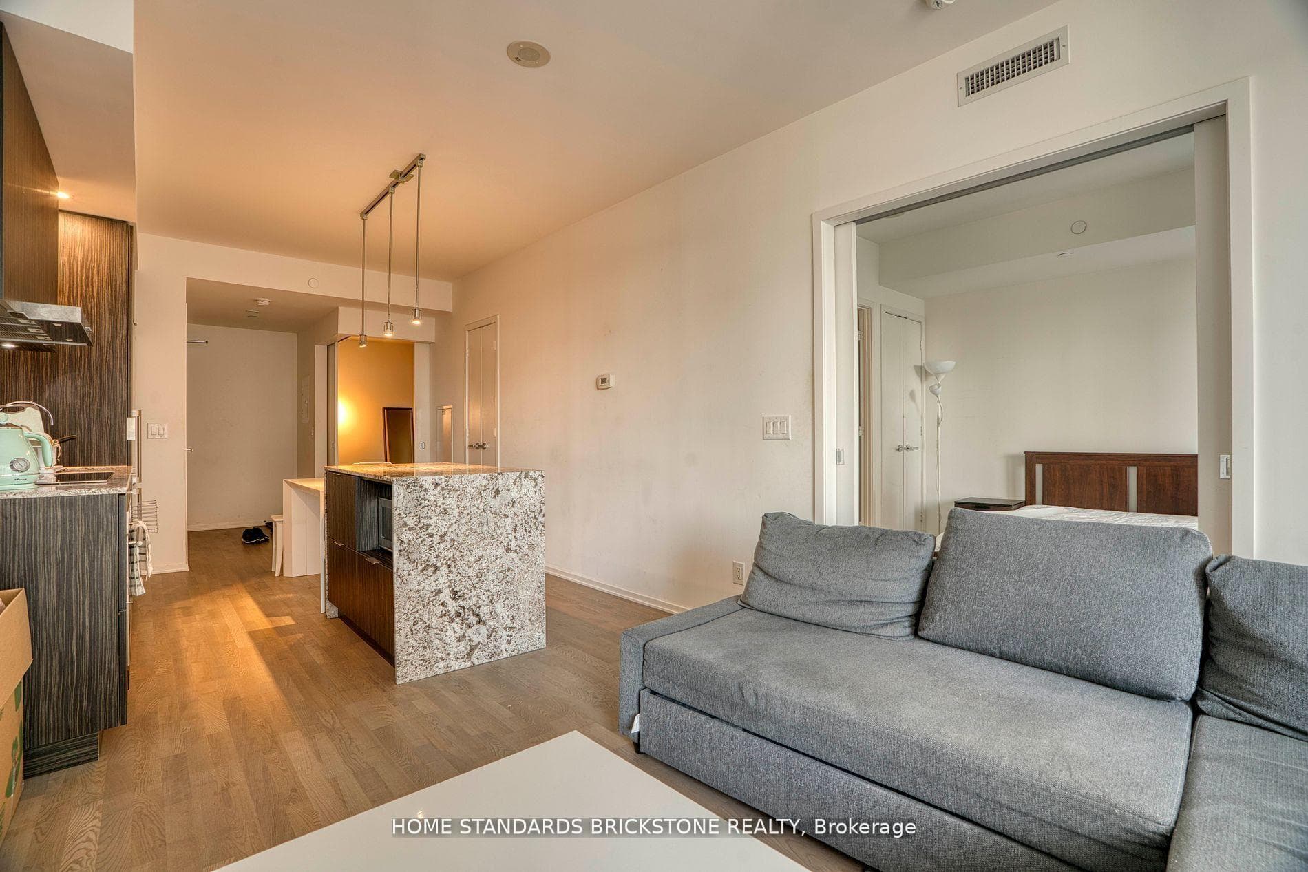 1 Bloor Street Unit 1609 photo 3