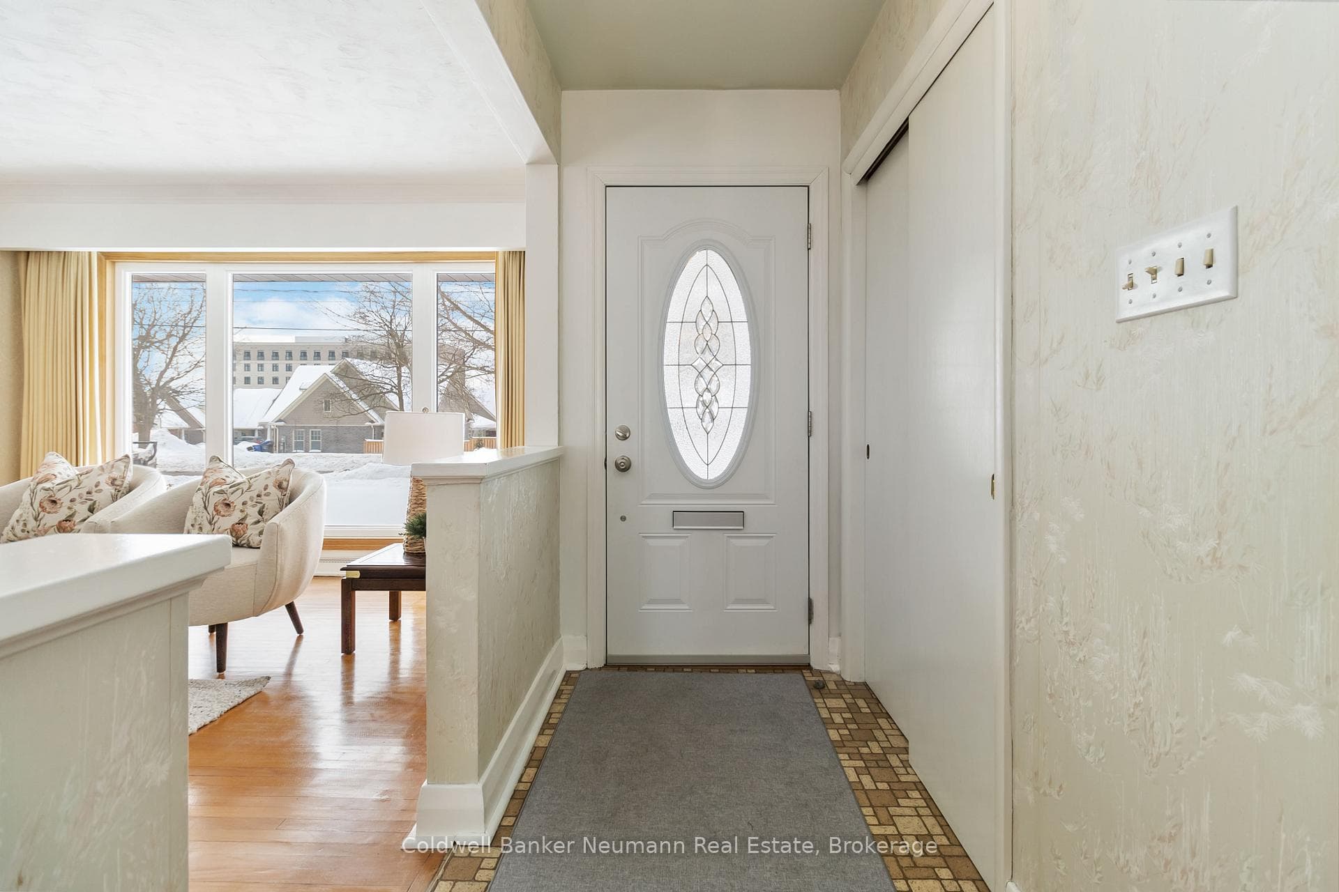 133 Westmount Road photo 4
