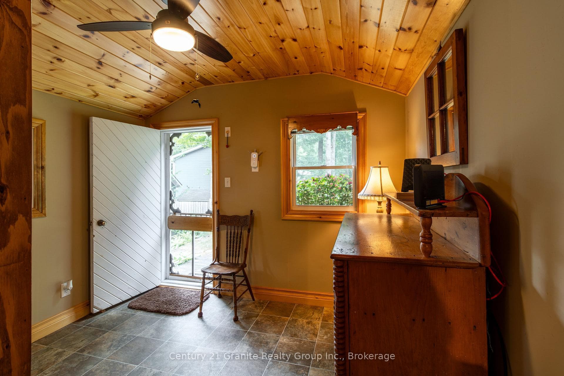 1528 Dignan Road photo 31