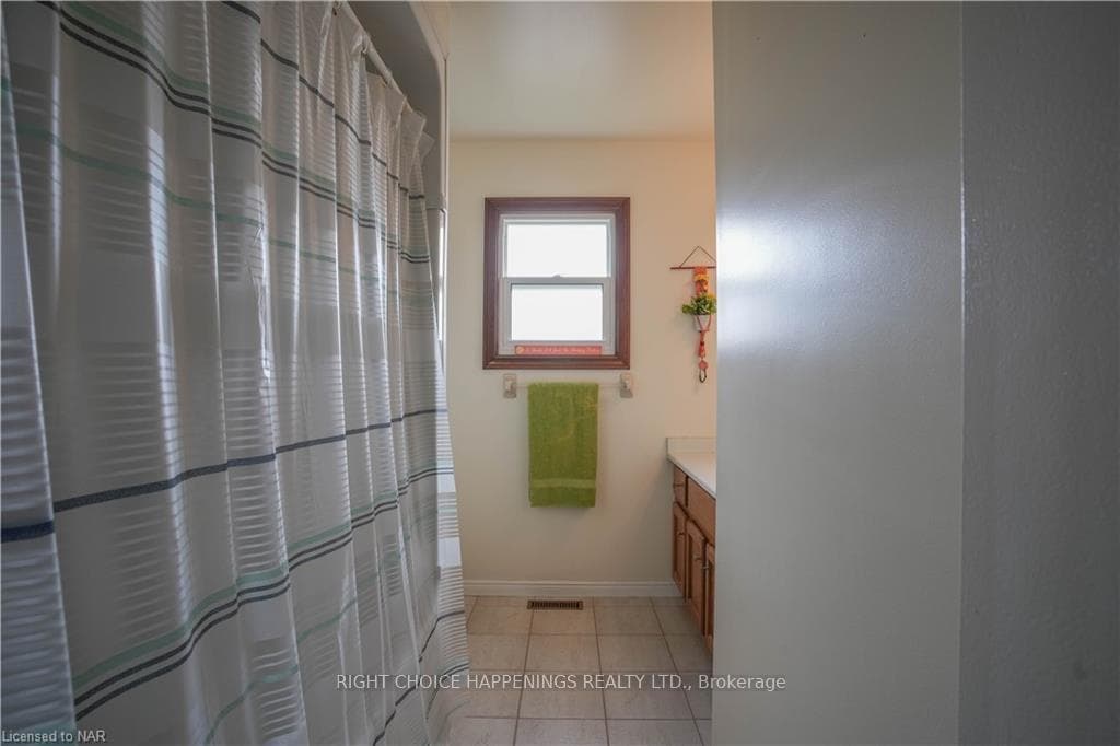 555 ALLANBURG ROAD Road photo 12