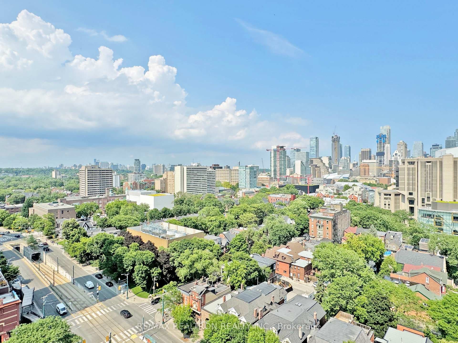 666 Spadina Avenue Unit 810 photo 13
