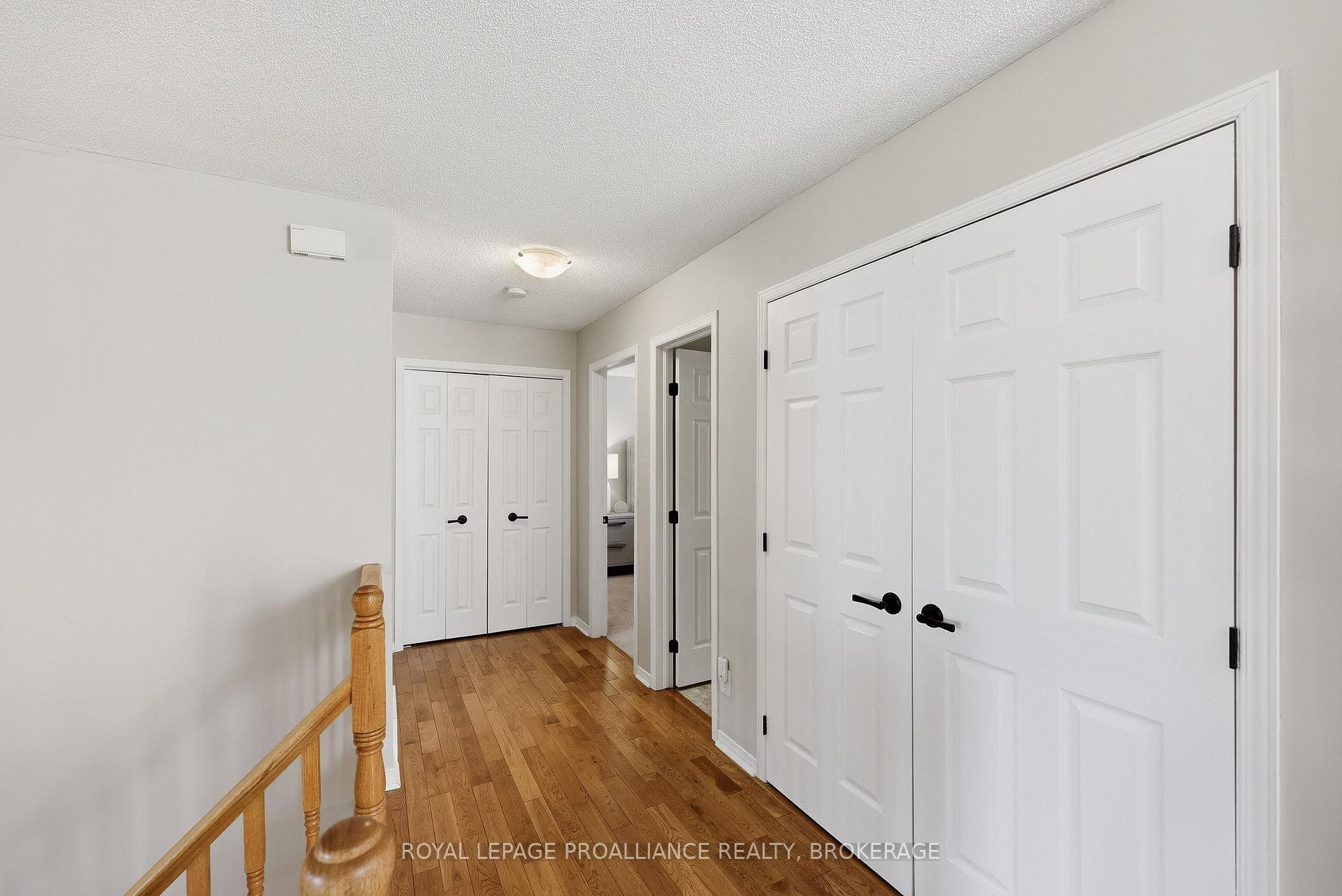 1380 Fisher Crescent photo 11