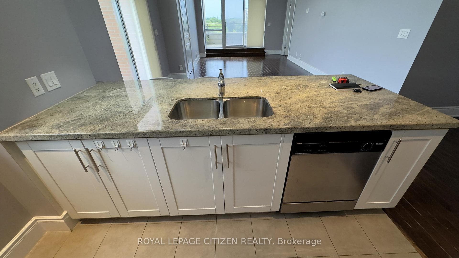 281 Woodbridge Avenue Unit 613 photo 10