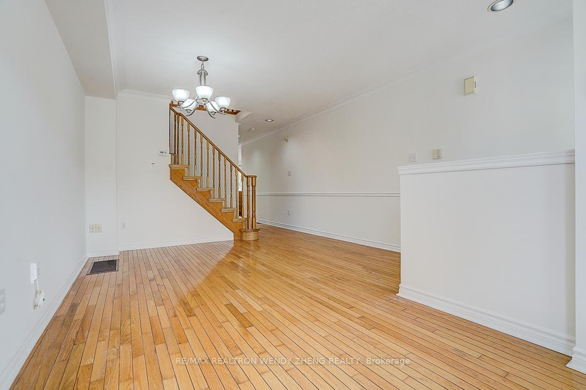 10 Wilket Creek Road photo 6