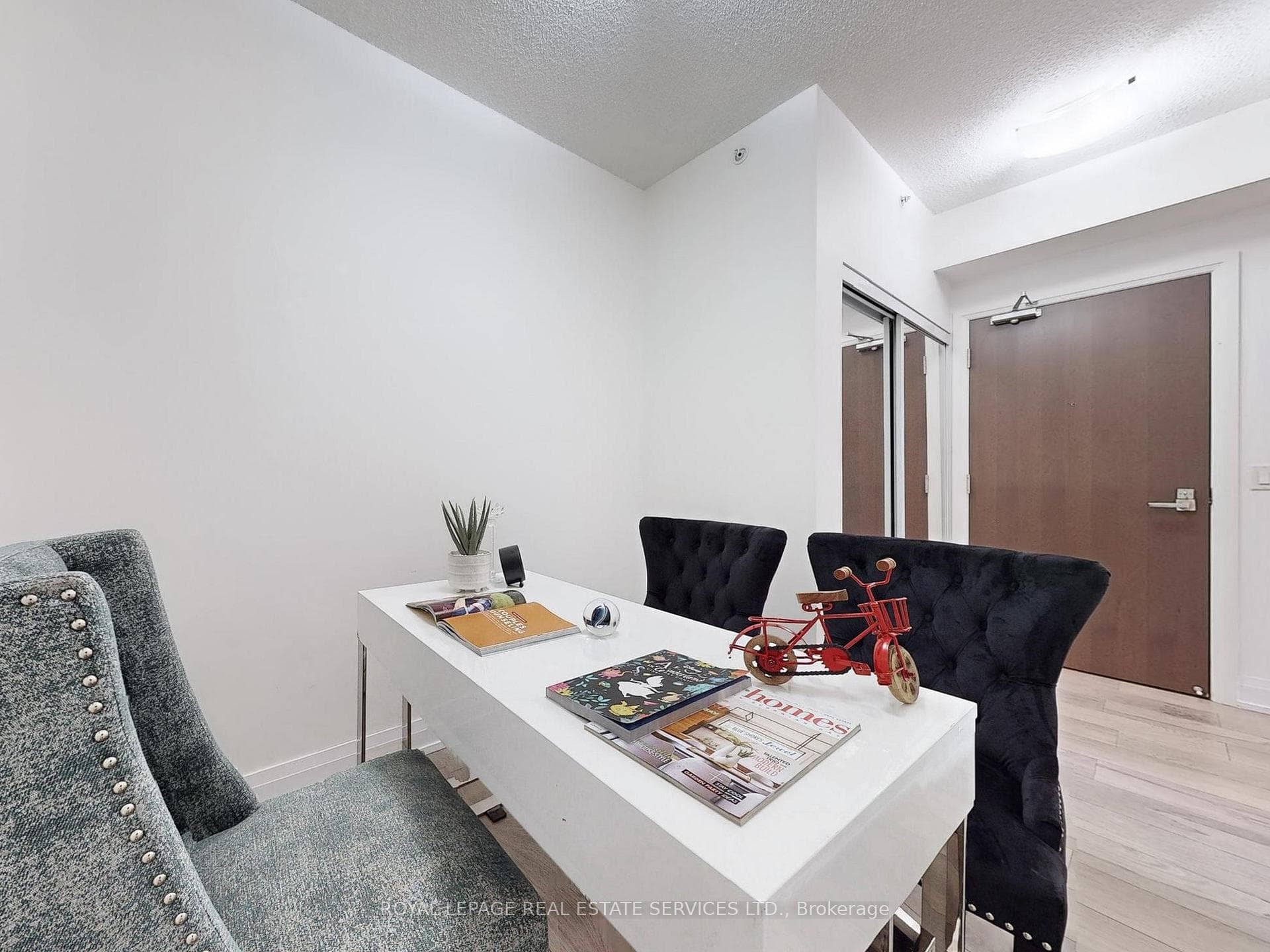 75 North Park Road Unit 212 photo 15