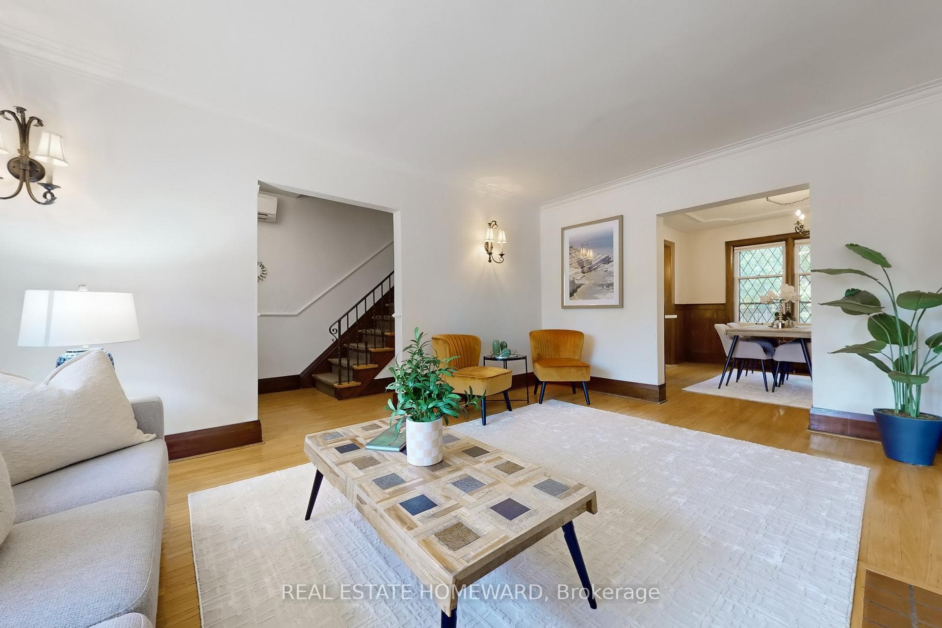 250 Grenview Boulevard photo 6