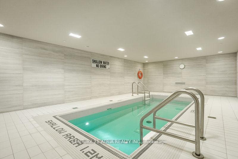 39 Queens Quay Unit 719 photo 15