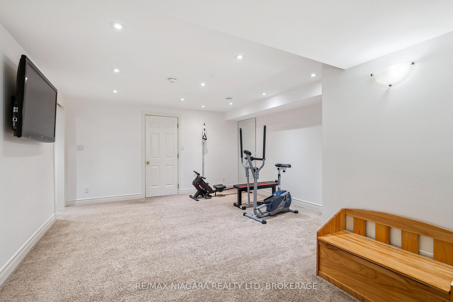 Exercise/toy room