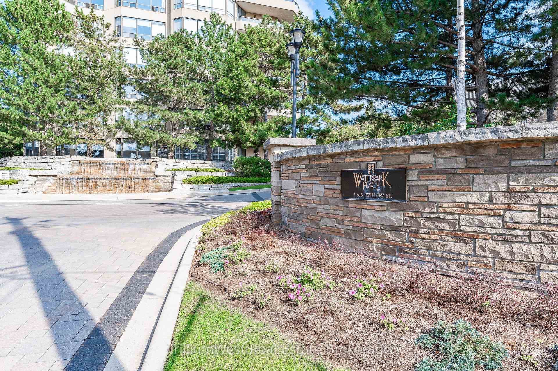 4 Willow Street Unit 501 photo 2