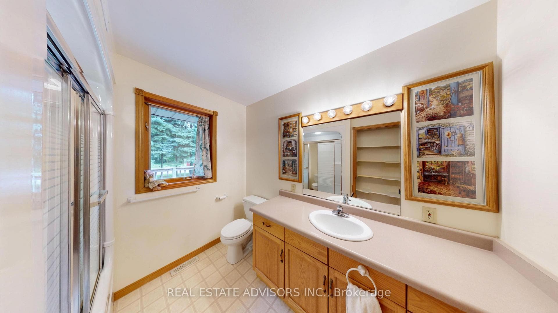 Main Bathroom