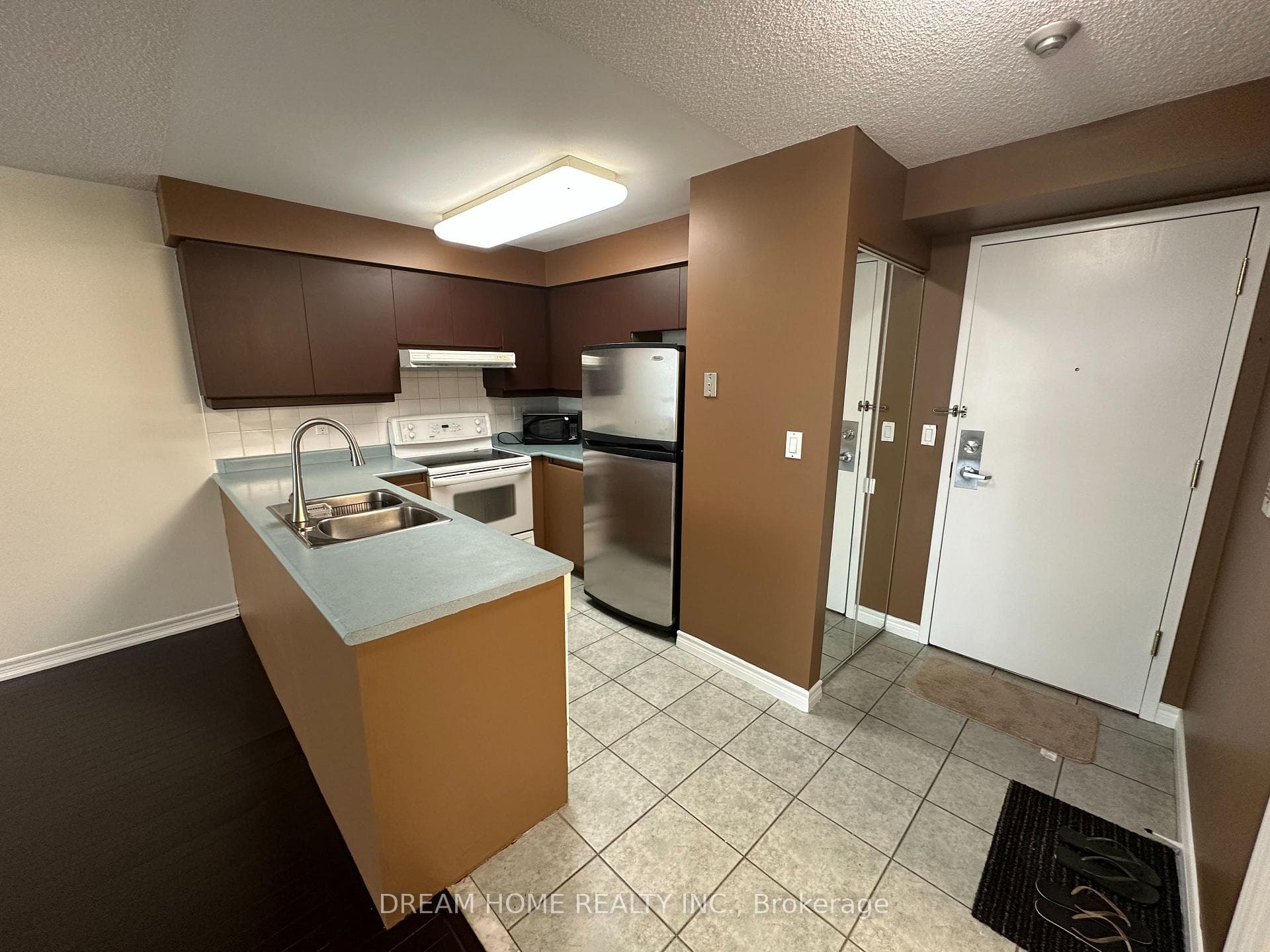 68 Corporate Drive Unit 2323 photo 13