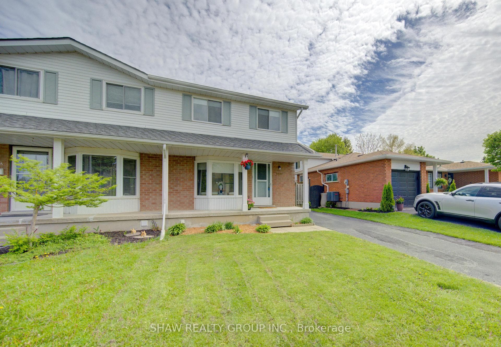 603 Pinerow Crescent Unit B photo 4