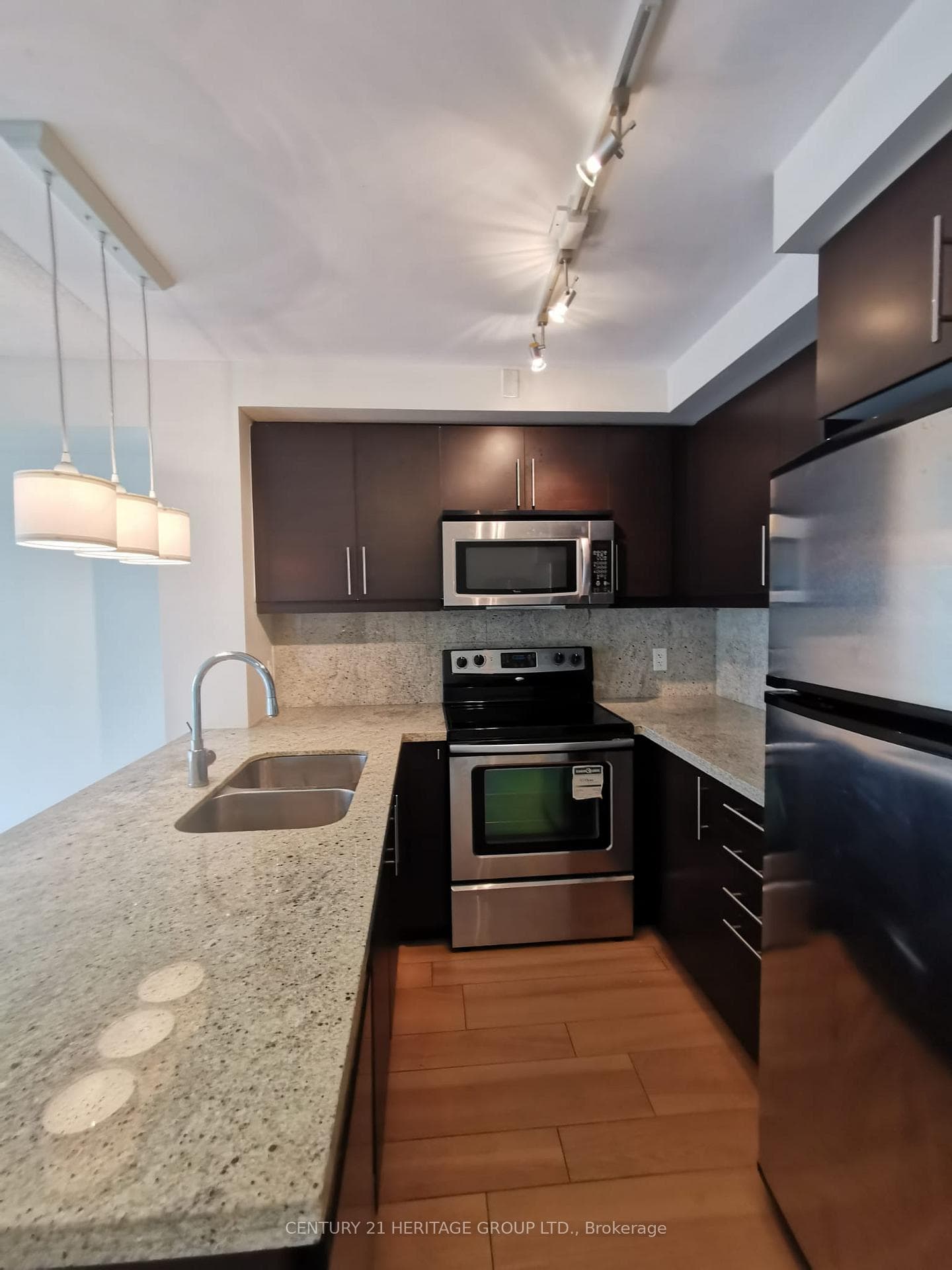 676 Sheppard Avenue Unit 510 photo 5