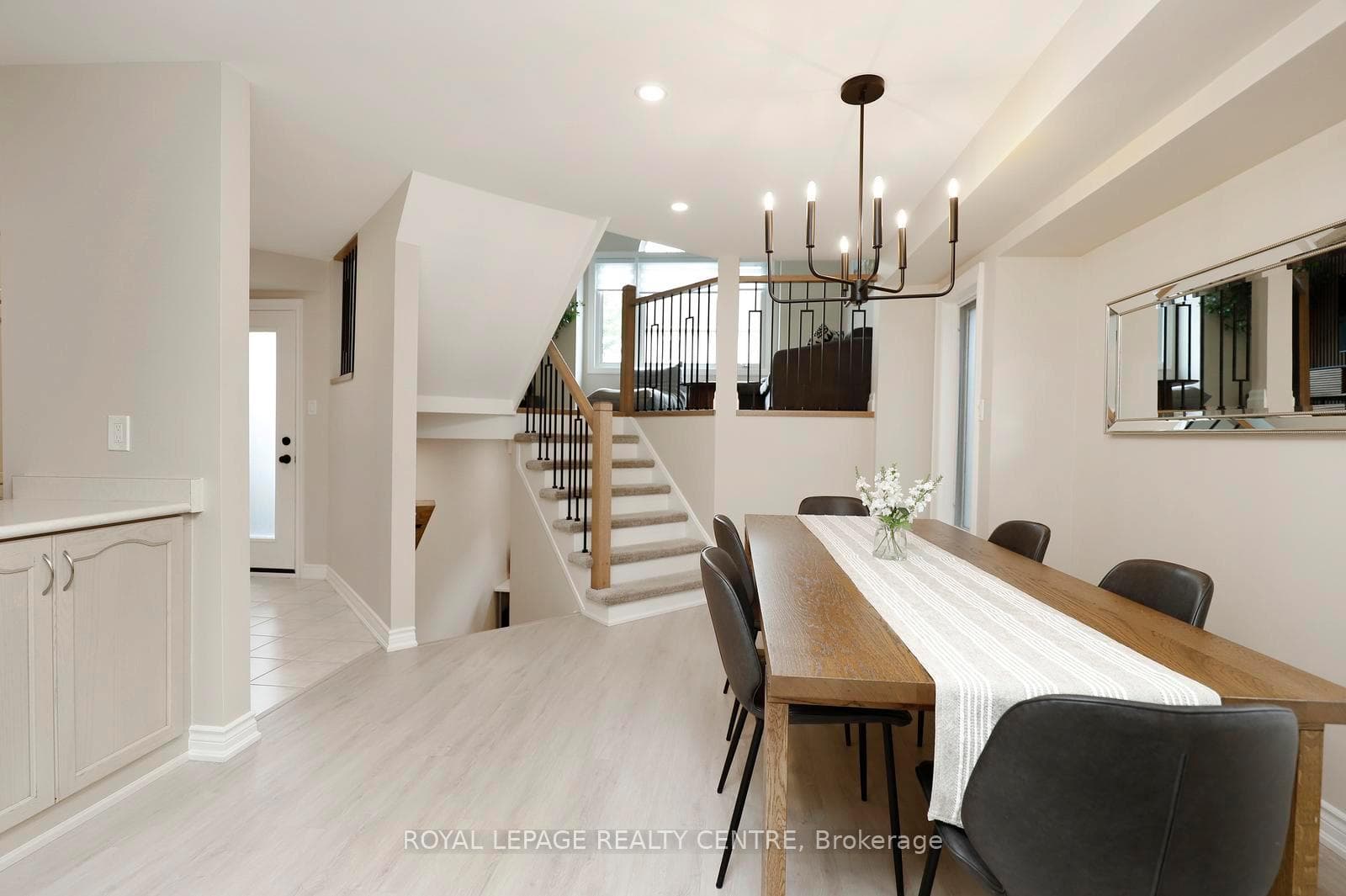 156 Chudleigh Street photo 8