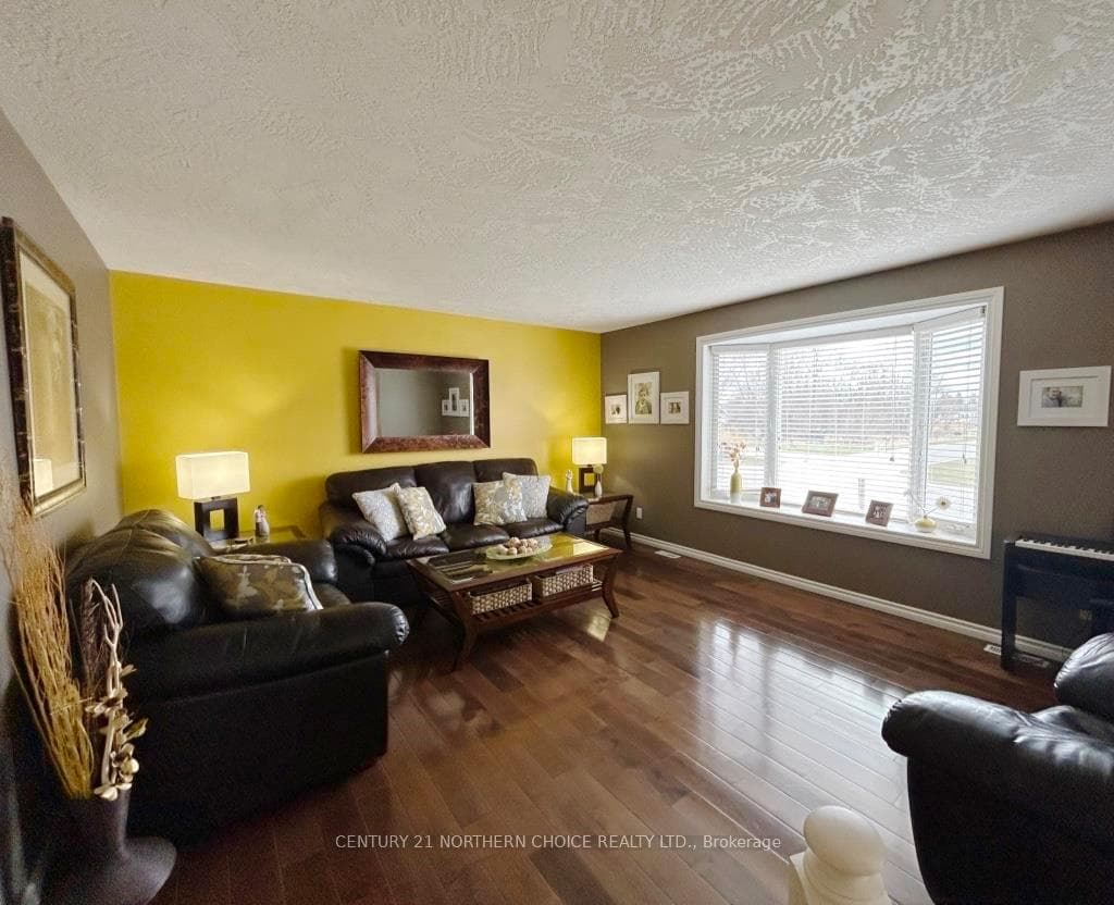 912 Kaitlyn Drive photo 13