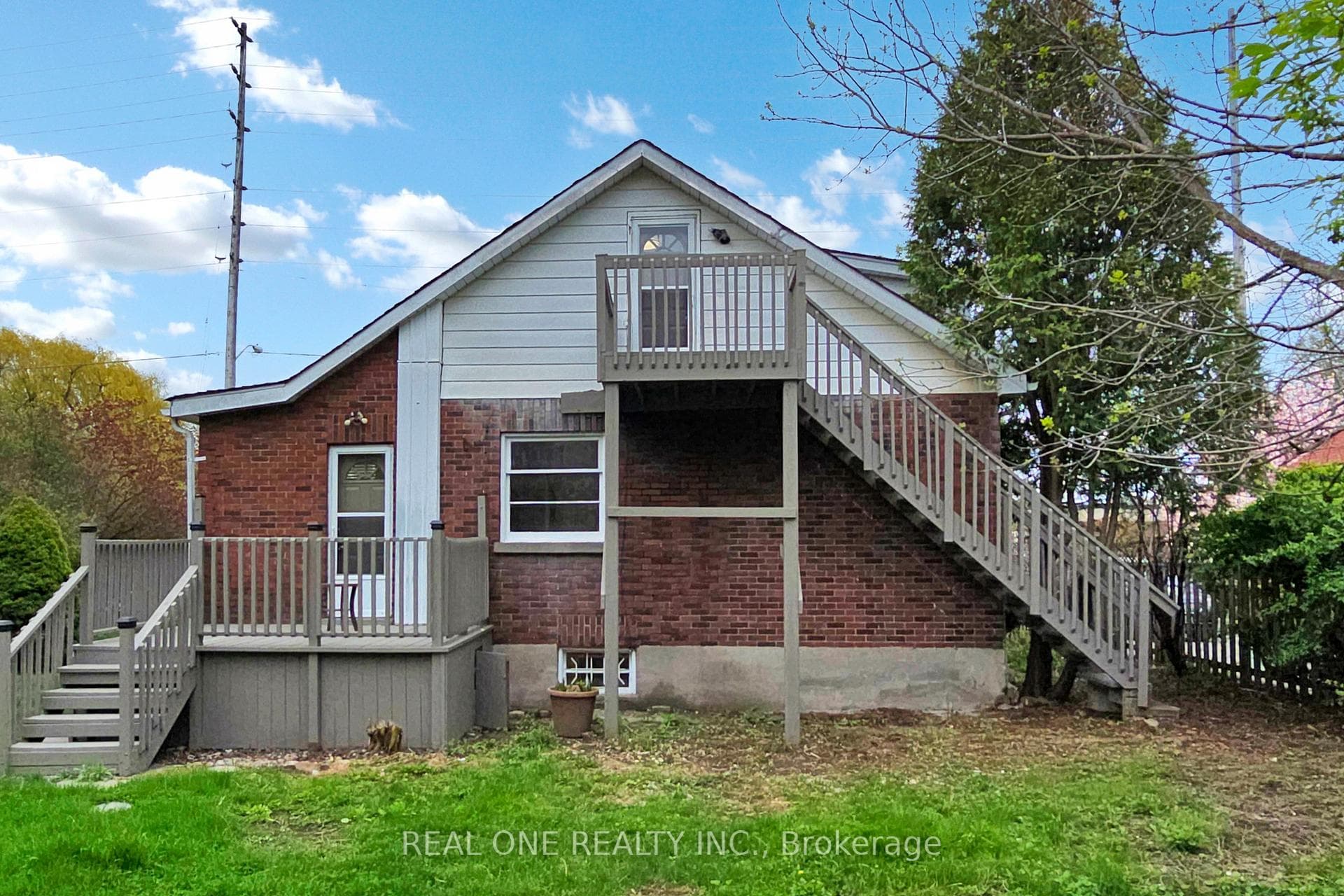 136 Gibb Street photo 45
