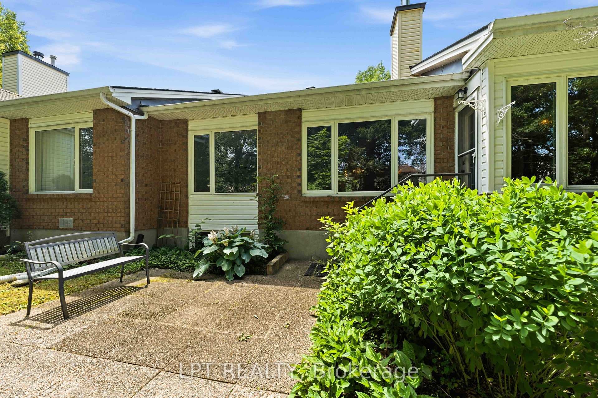 24 Grand Cedar Court Unit 40 photo 28
