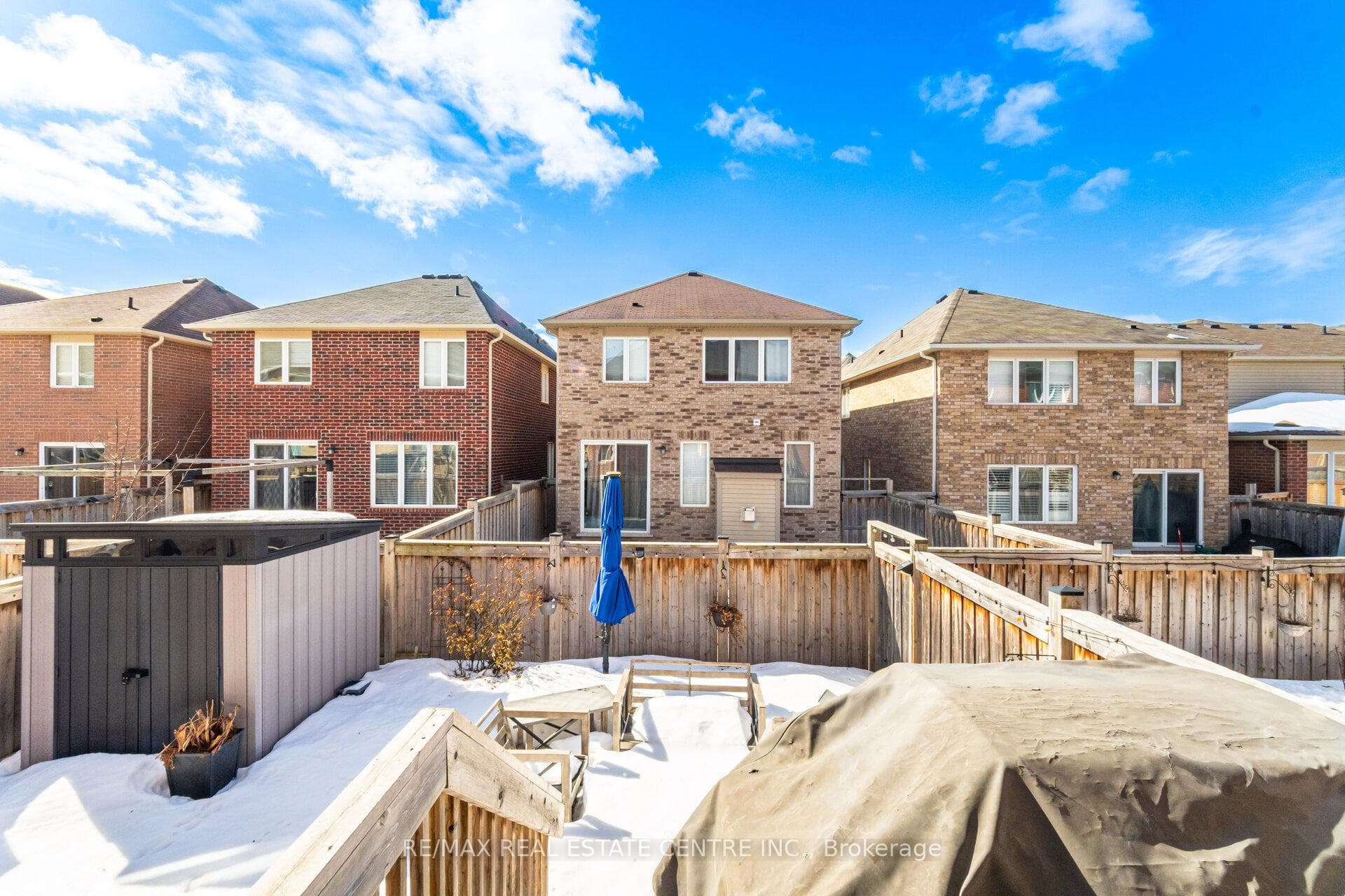 289 Mortimer Crescent photo 41