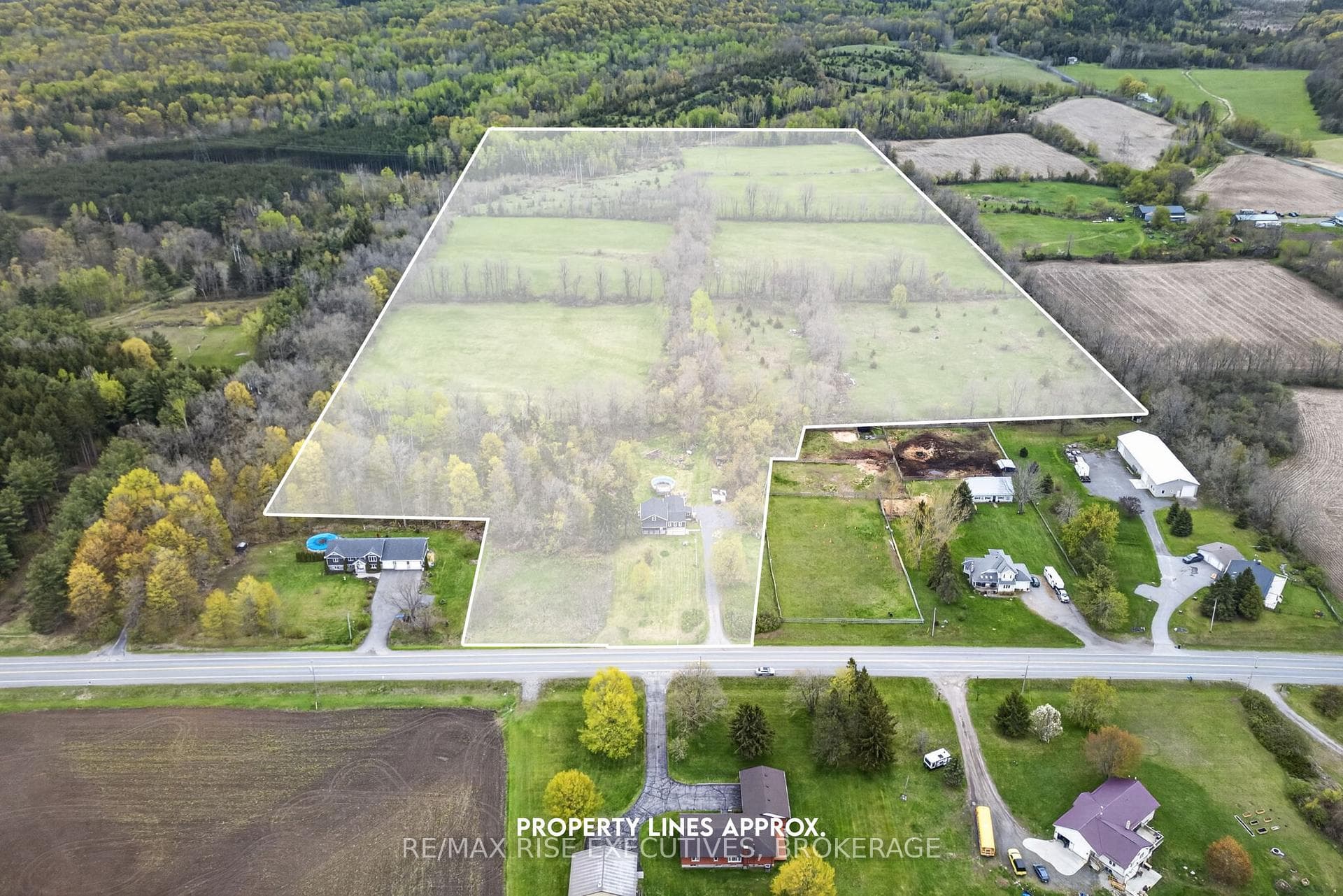 750 Moira Road photo 1