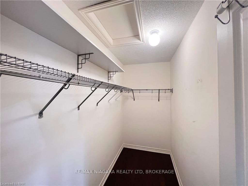 114 WINTERBERRY Boulevard photo 21
