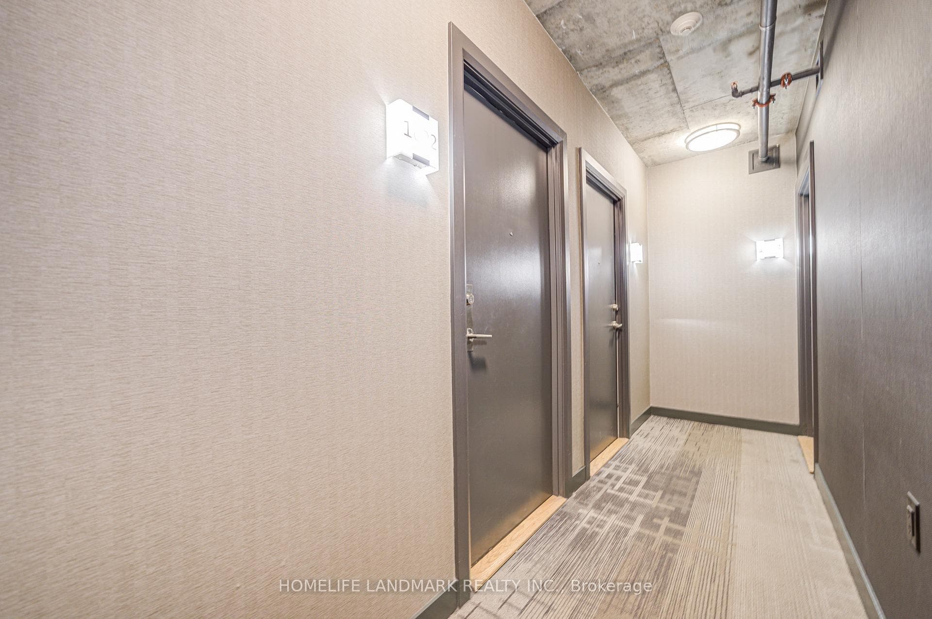 210 Simcoe Street Unit 1602 photo 9