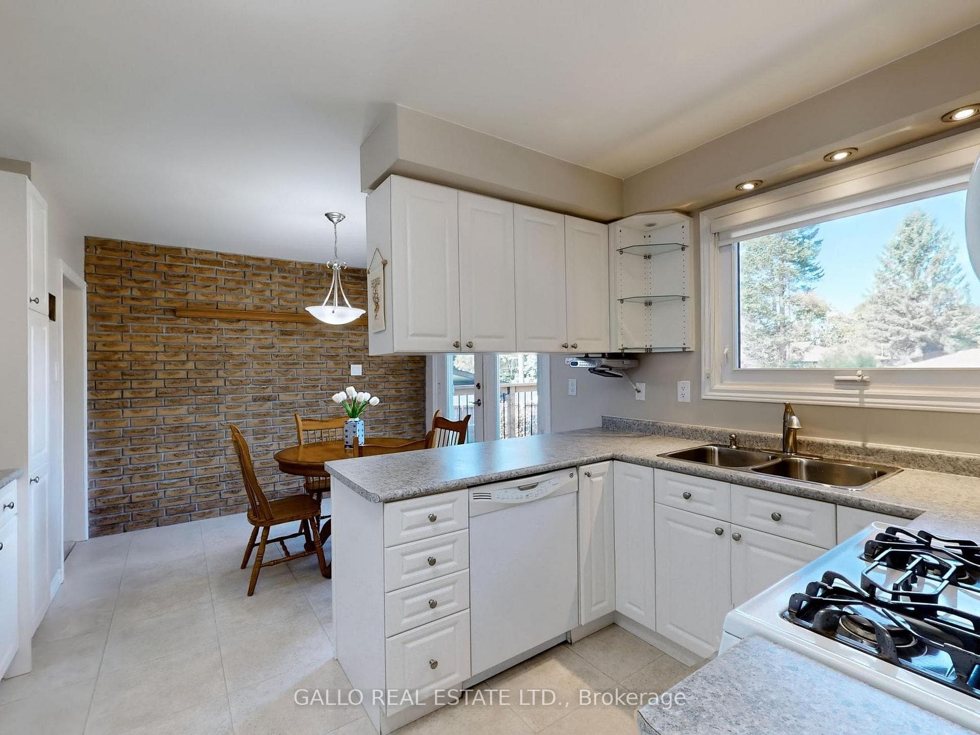 449 Watson Drive photo 10