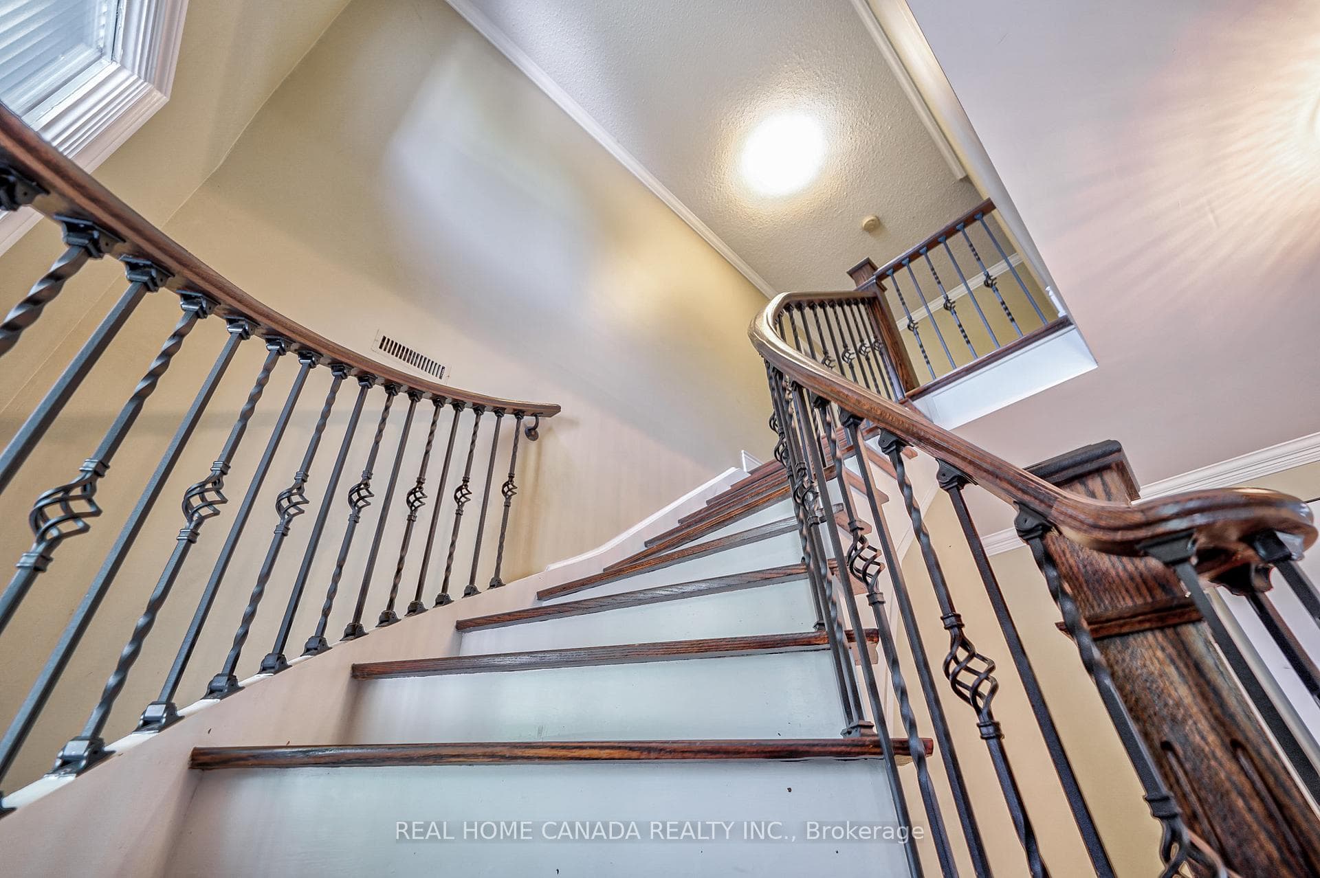 82 Arkendo Drive photo 6