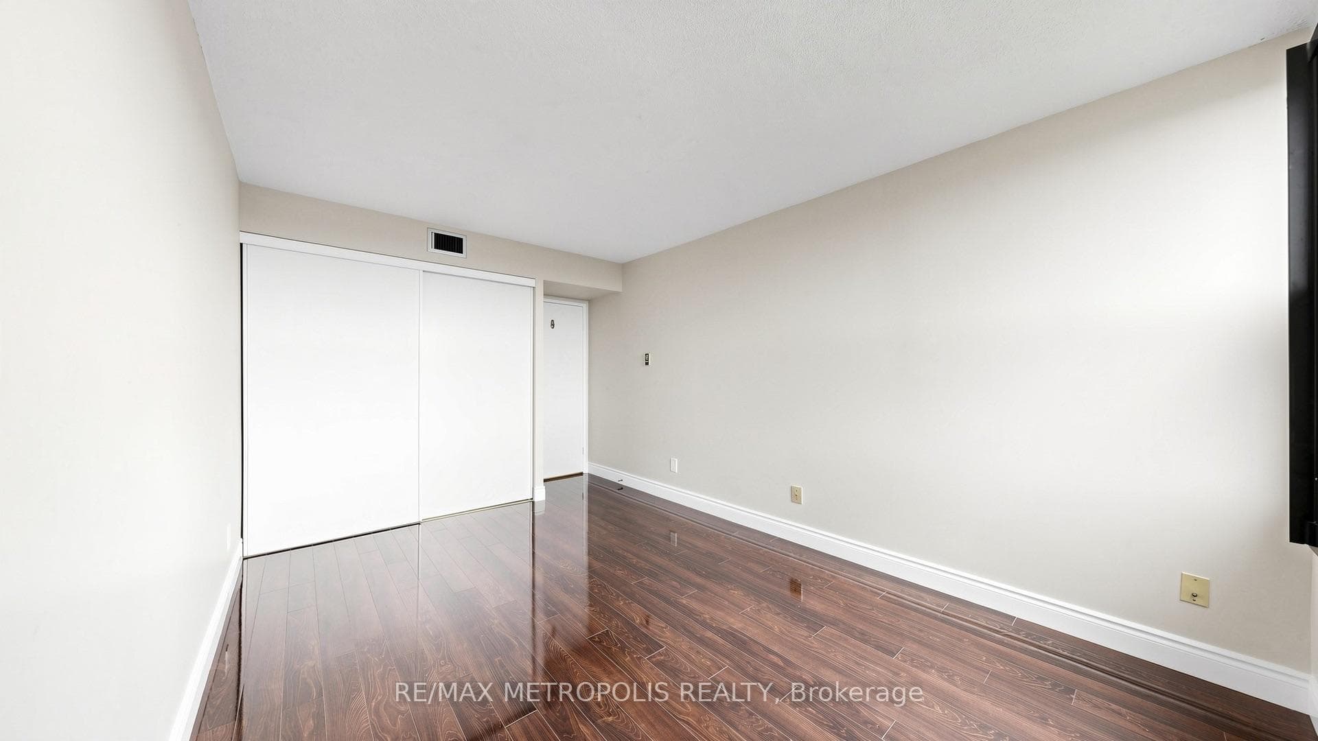 1300 BLOOR Street Unit 1803 photo 9