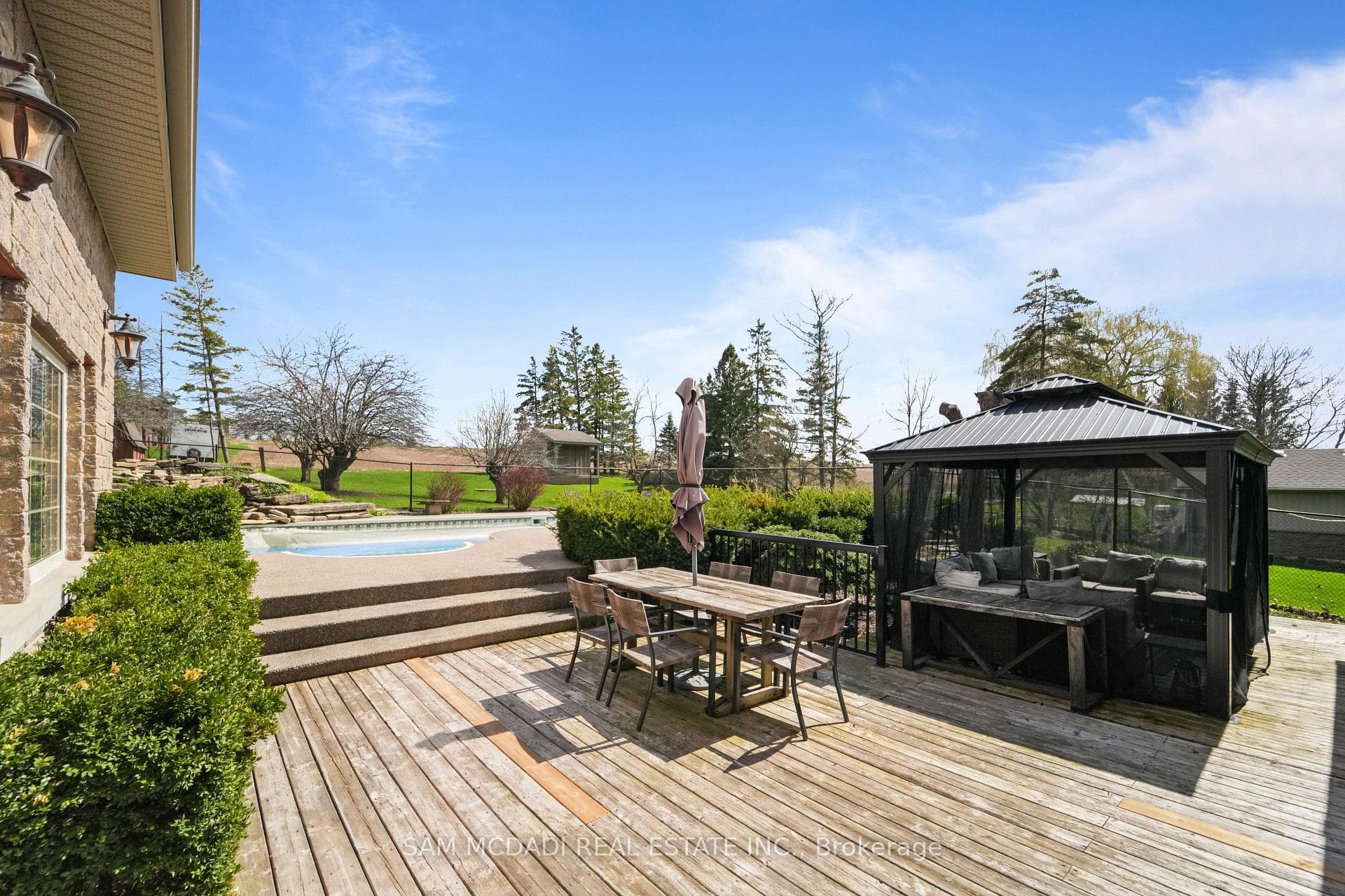 477 Fairview Street photo 41