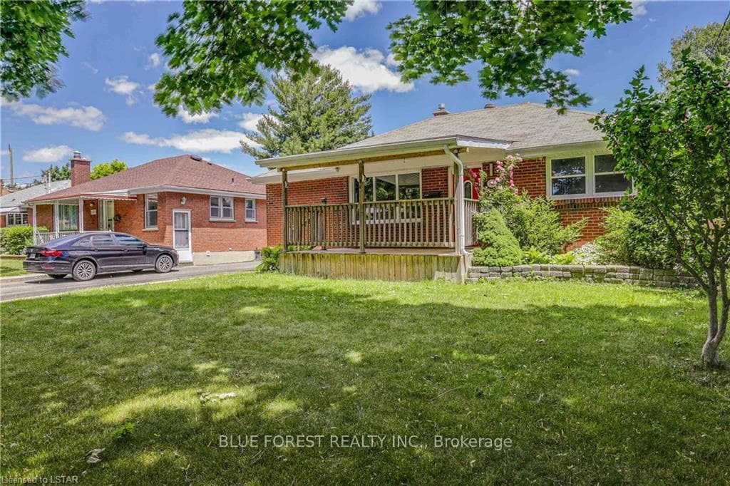 184 Kirkland Crescent photo 3