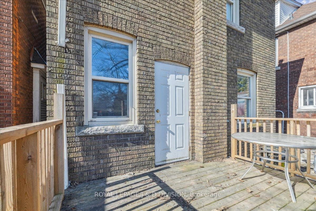 59 Paisley Avenue photo 29