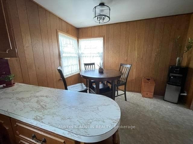 103 St. Charles Street photo 3