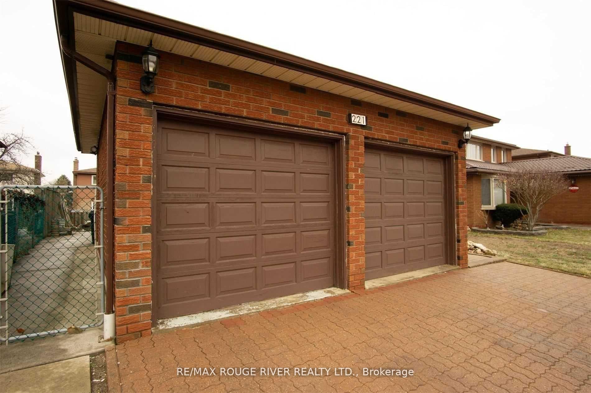 221 Dean Park Road photo 15