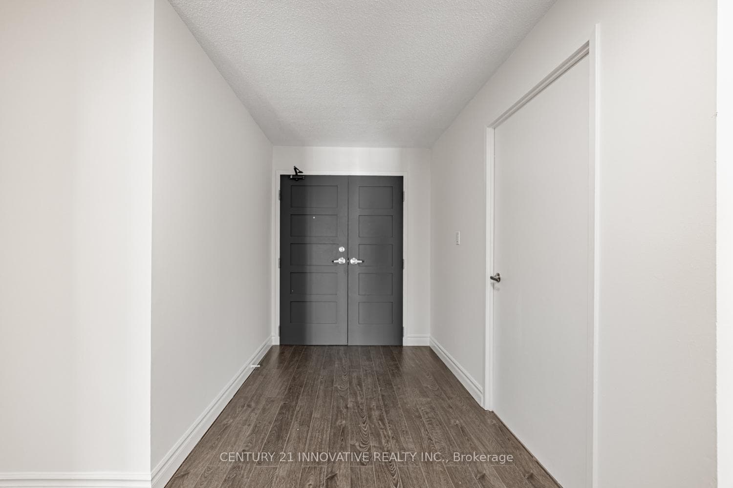 188 Spadina Avenue Unit 904 photo 4