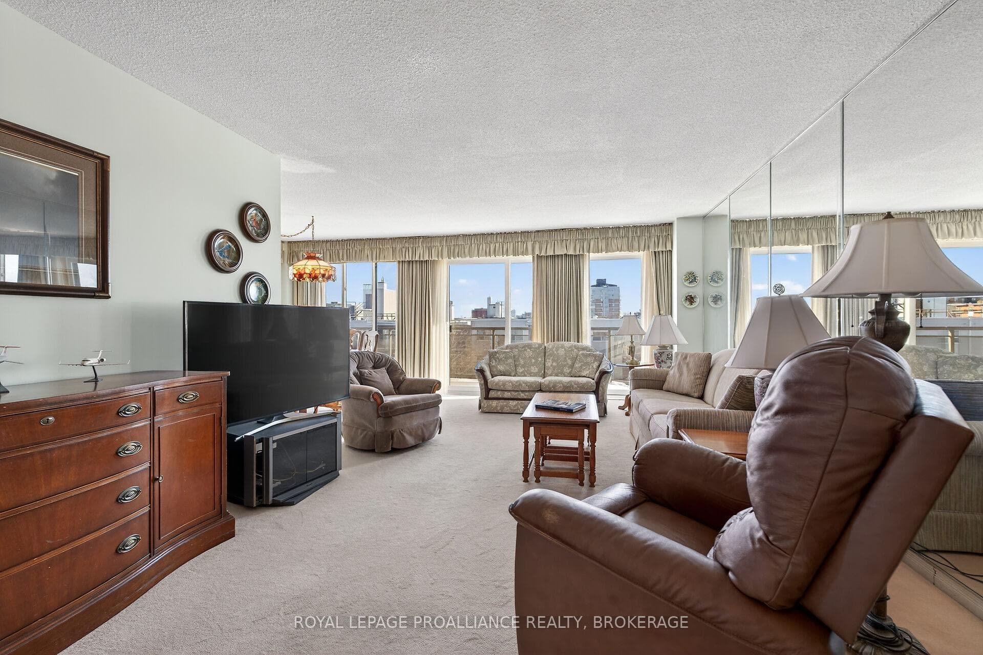 257 Bath Road Unit 606 photo 4